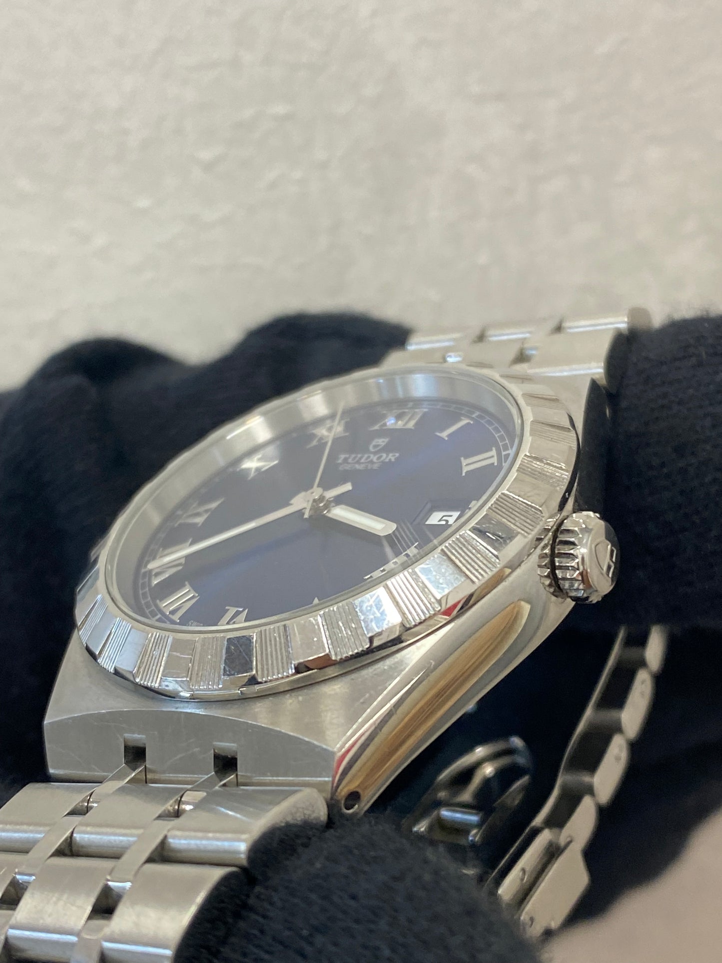 TUDOR Royal