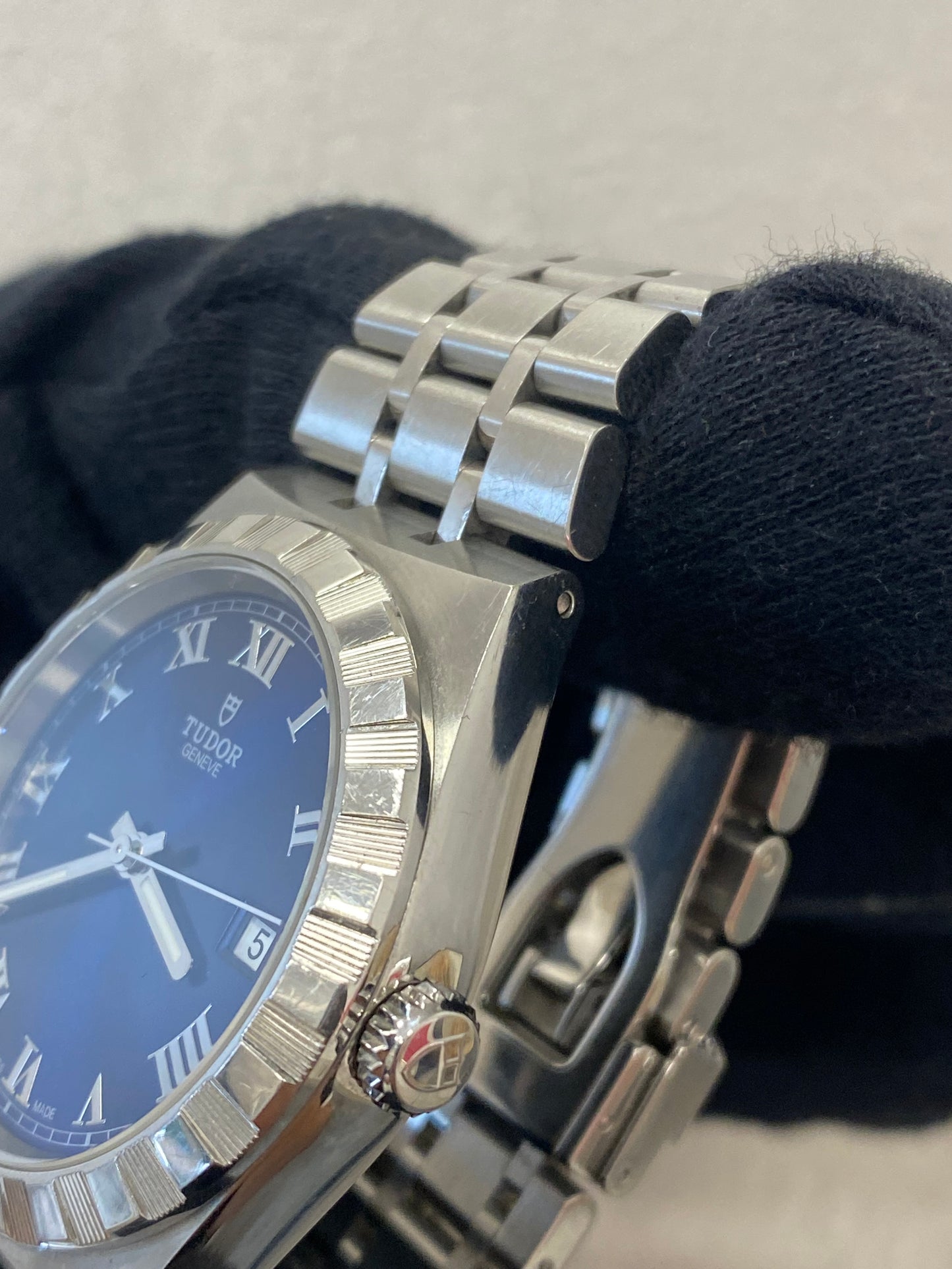 TUDOR Royal