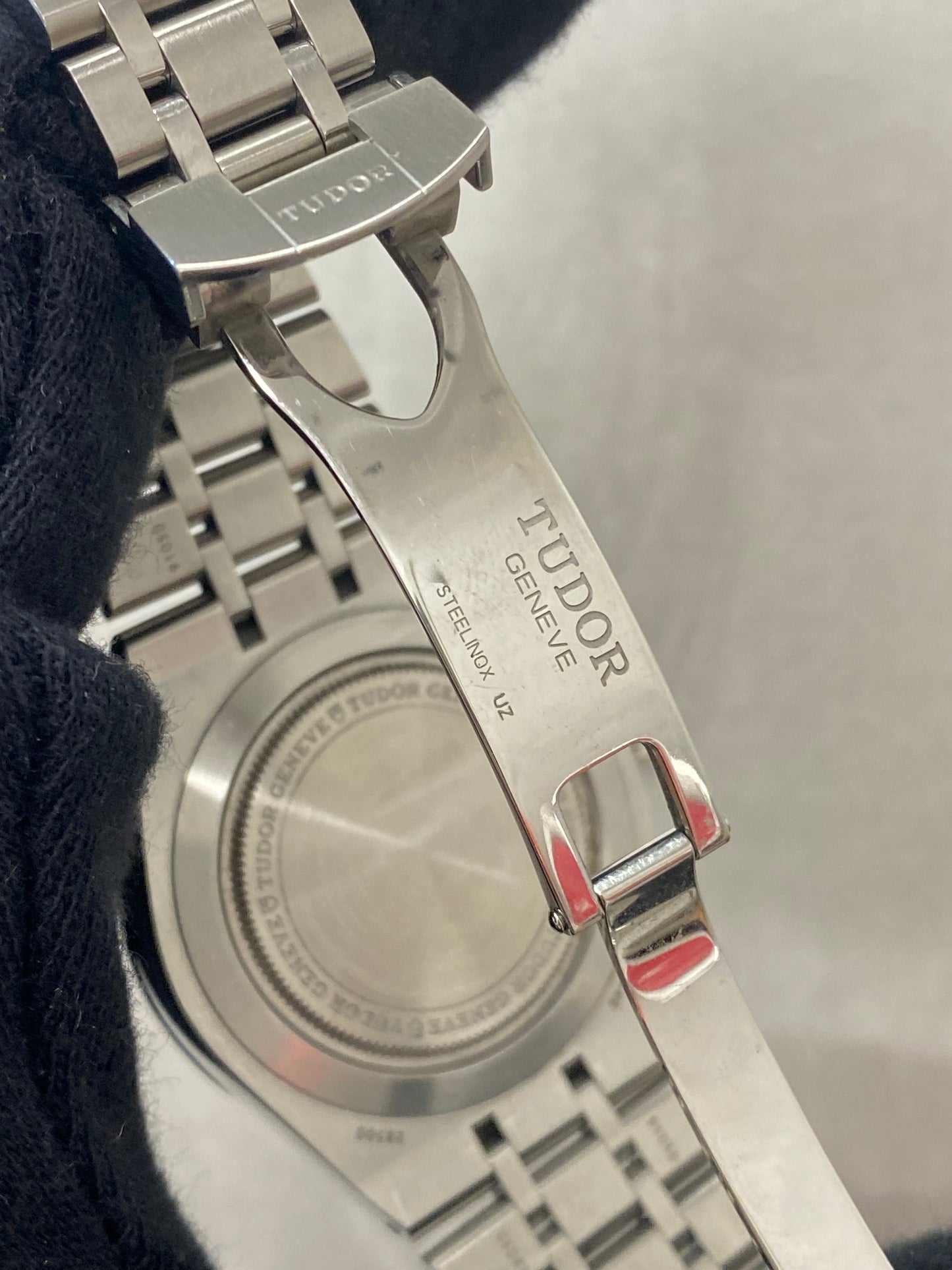 TUDOR Royal