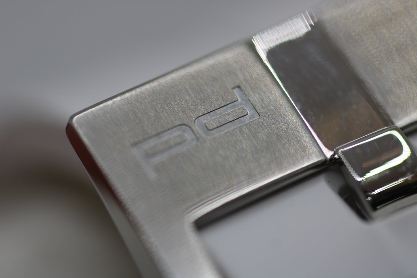 PORSCHE DESIGN Timepieces Flat Six