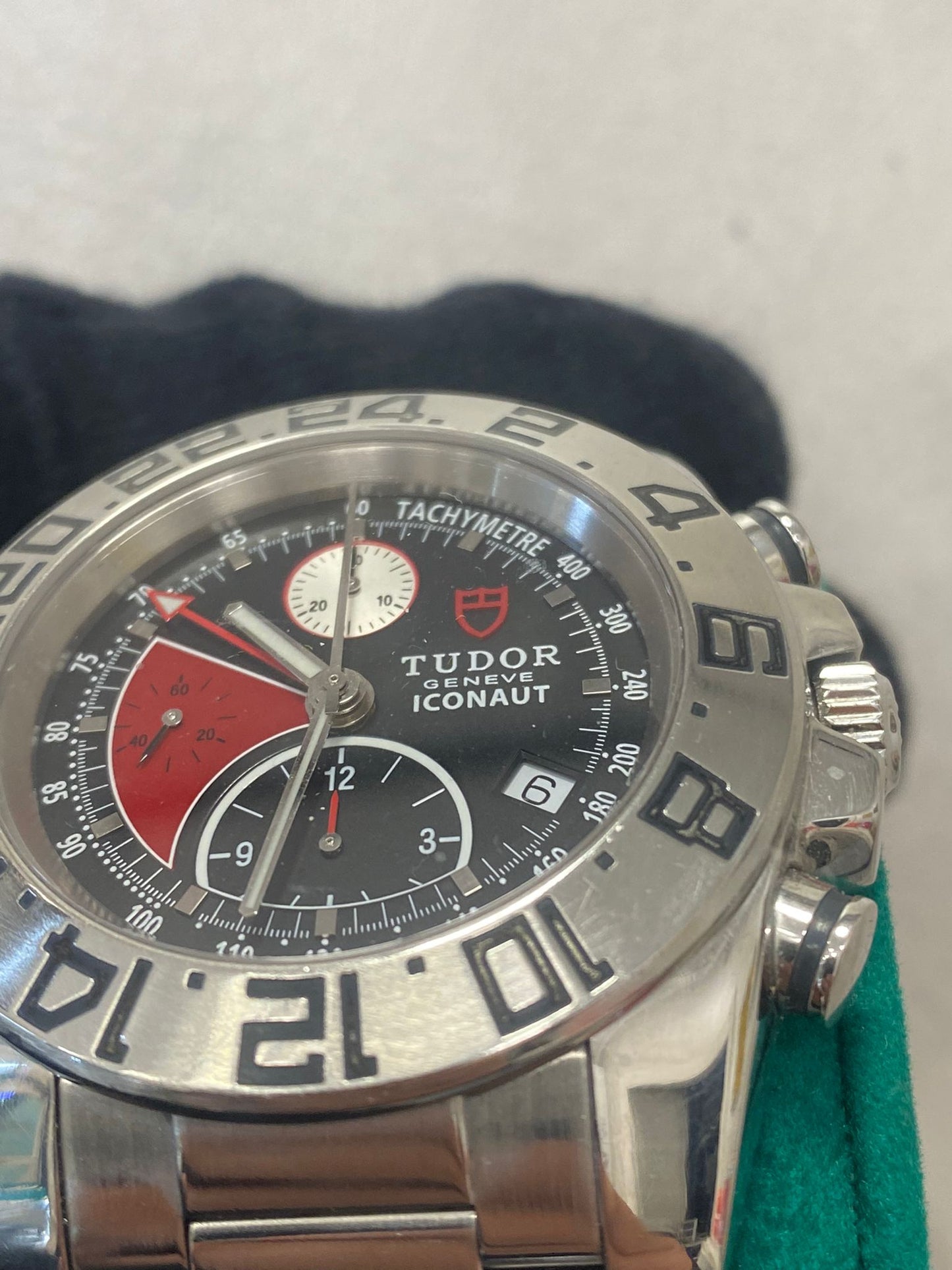 TUDOR Iconaut
