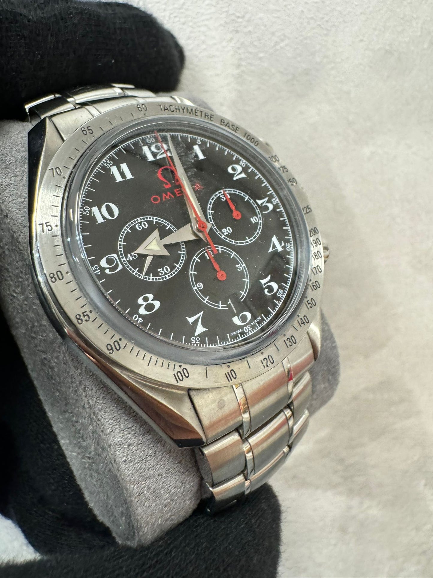 OMEGA Speedmaster Broadarrow