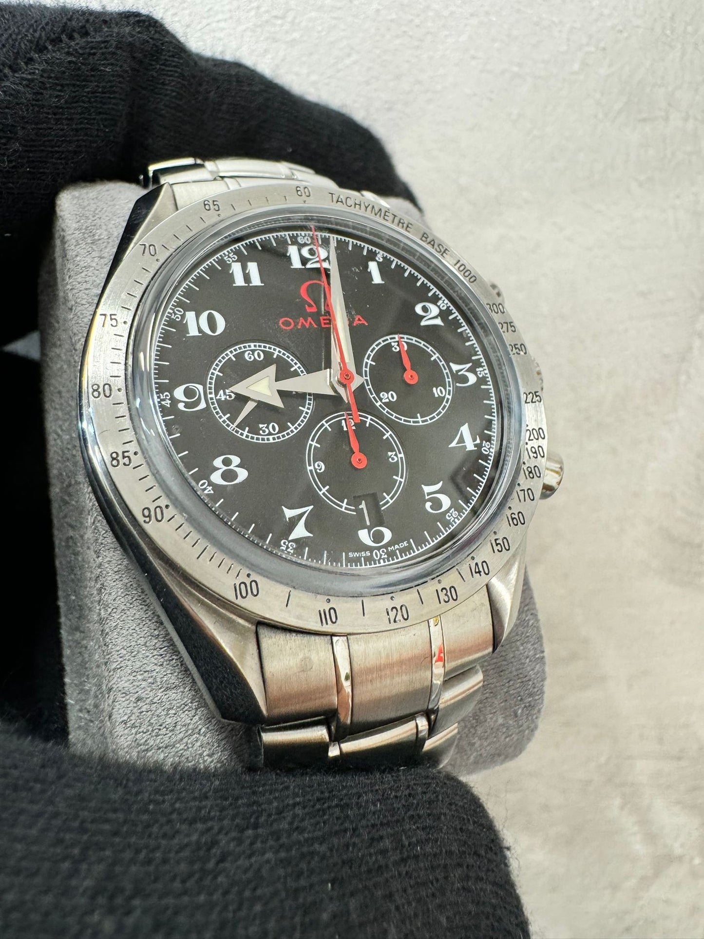 OMEGA Speedmaster Broadarrow