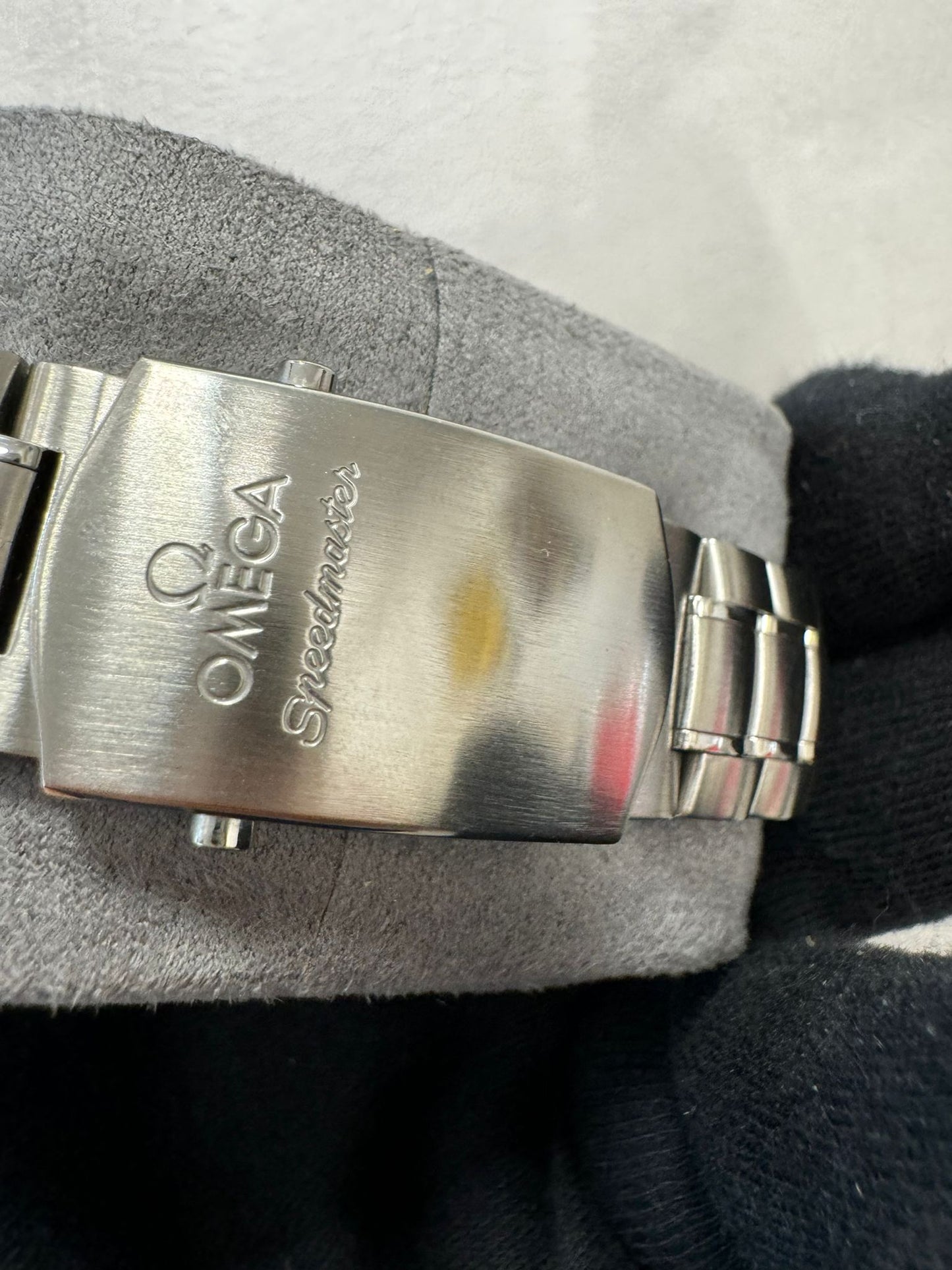 OMEGA Speedmaster Broadarrow