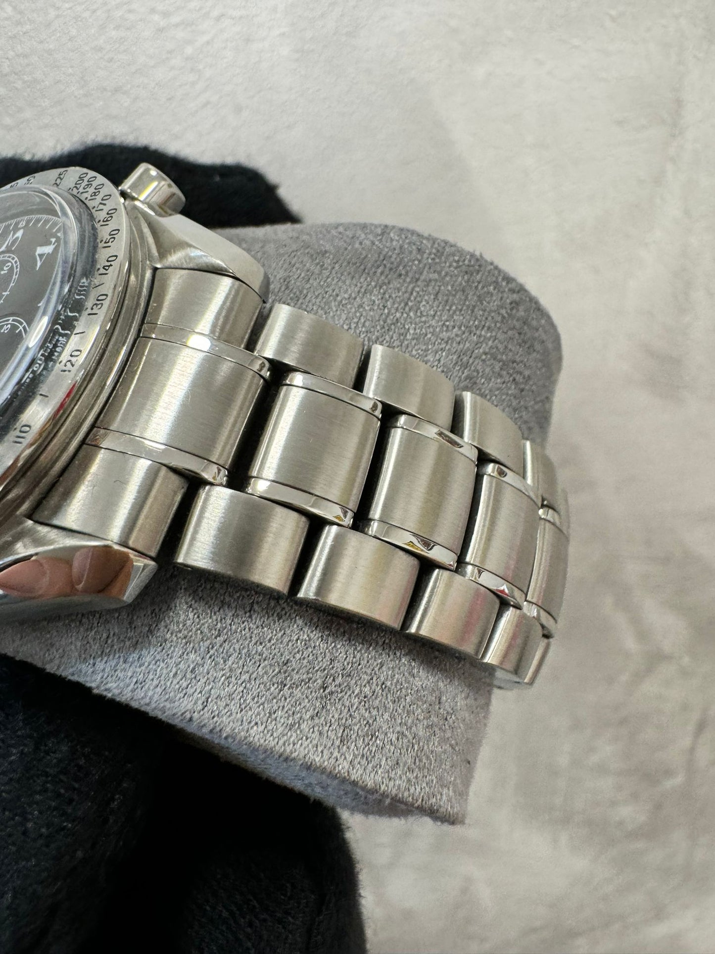 OMEGA Speedmaster Broadarrow