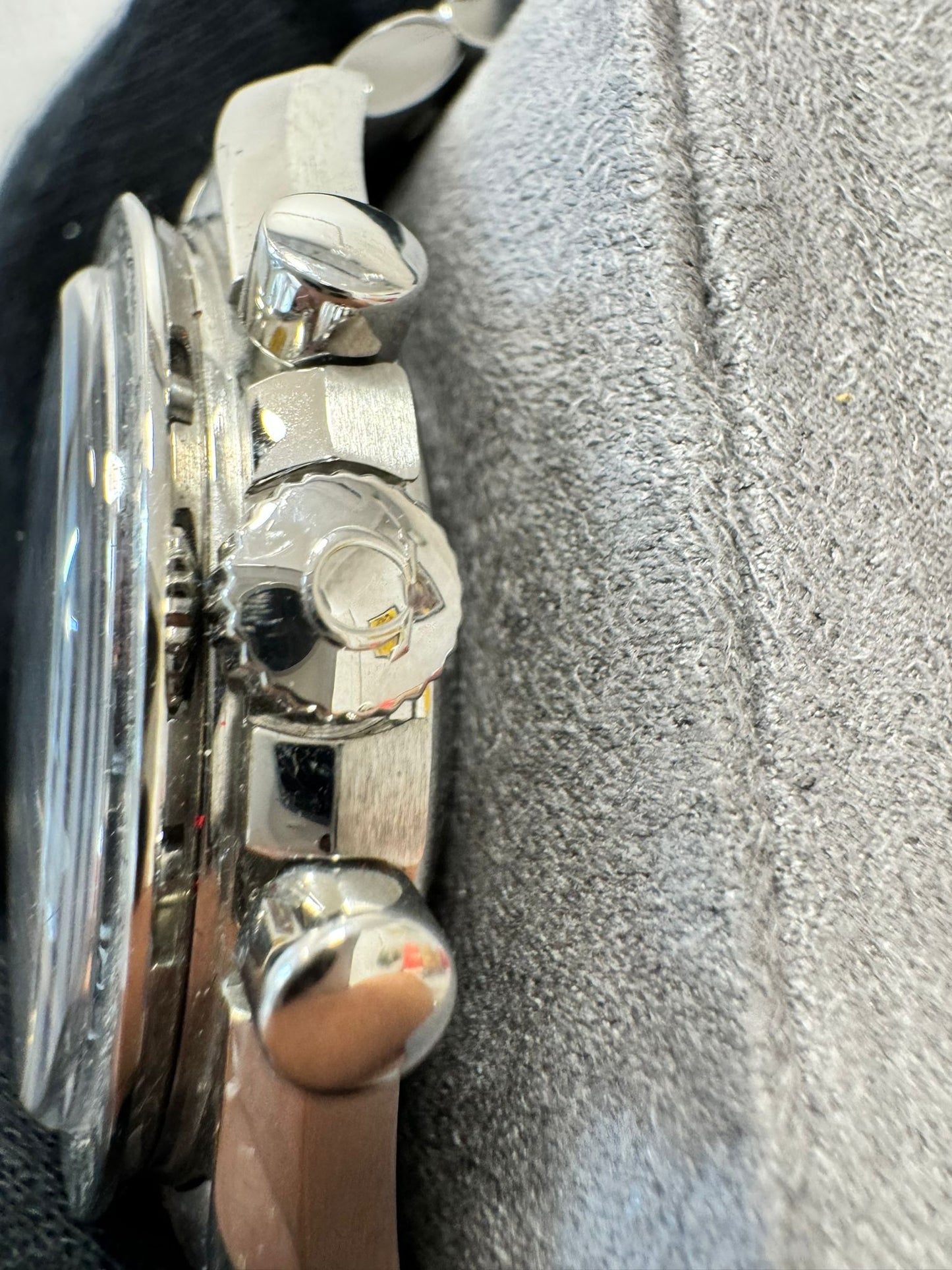 OMEGA Speedmaster Broadarrow