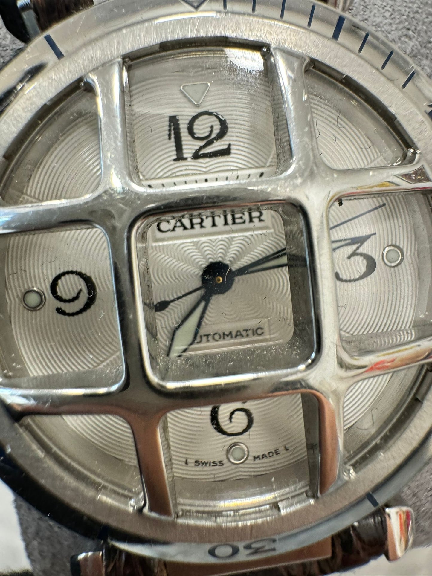 CARTIER Pasha