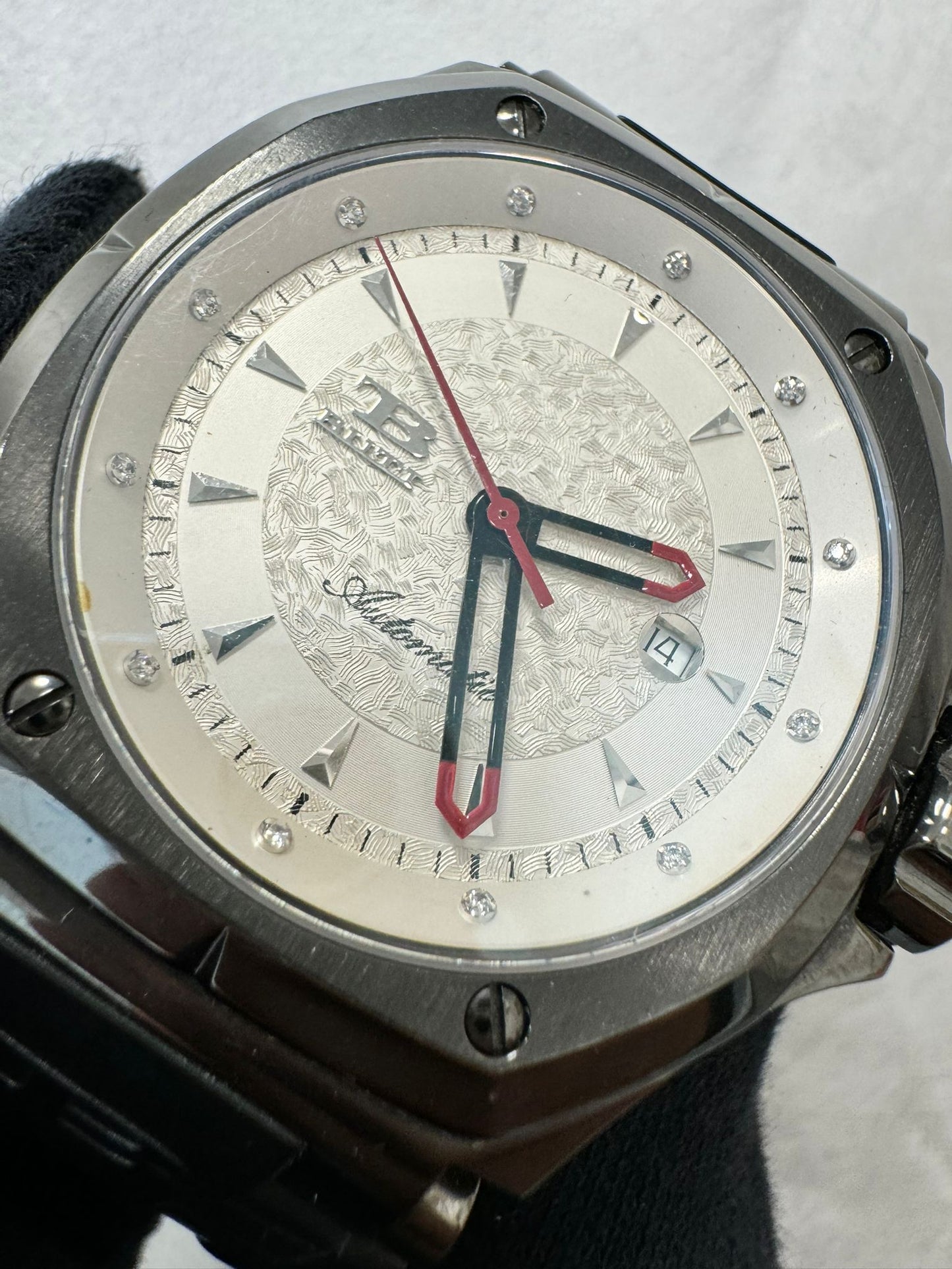 TB BUTI Magnum Solitario