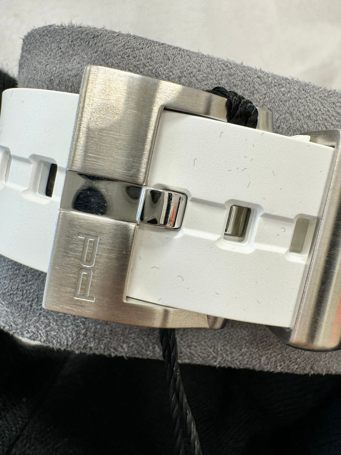 PORSCHE DESIGN Timepieces Flat Six