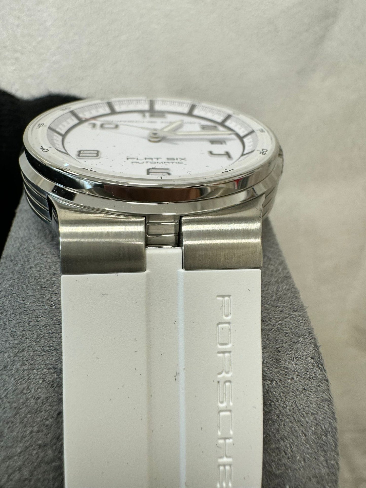 PORSCHE DESIGN Timepieces Flat Six