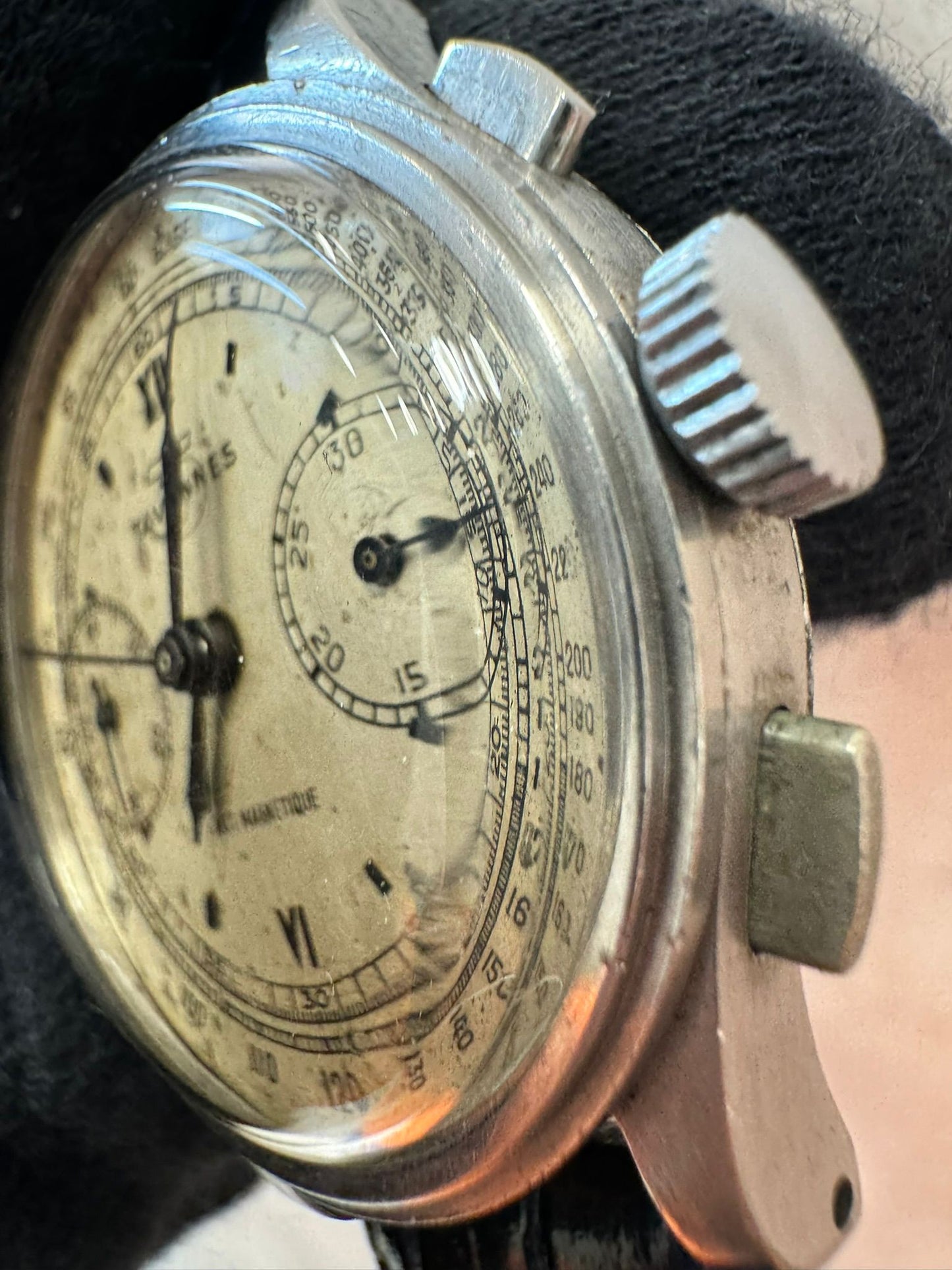 TAVANNES Vintage
