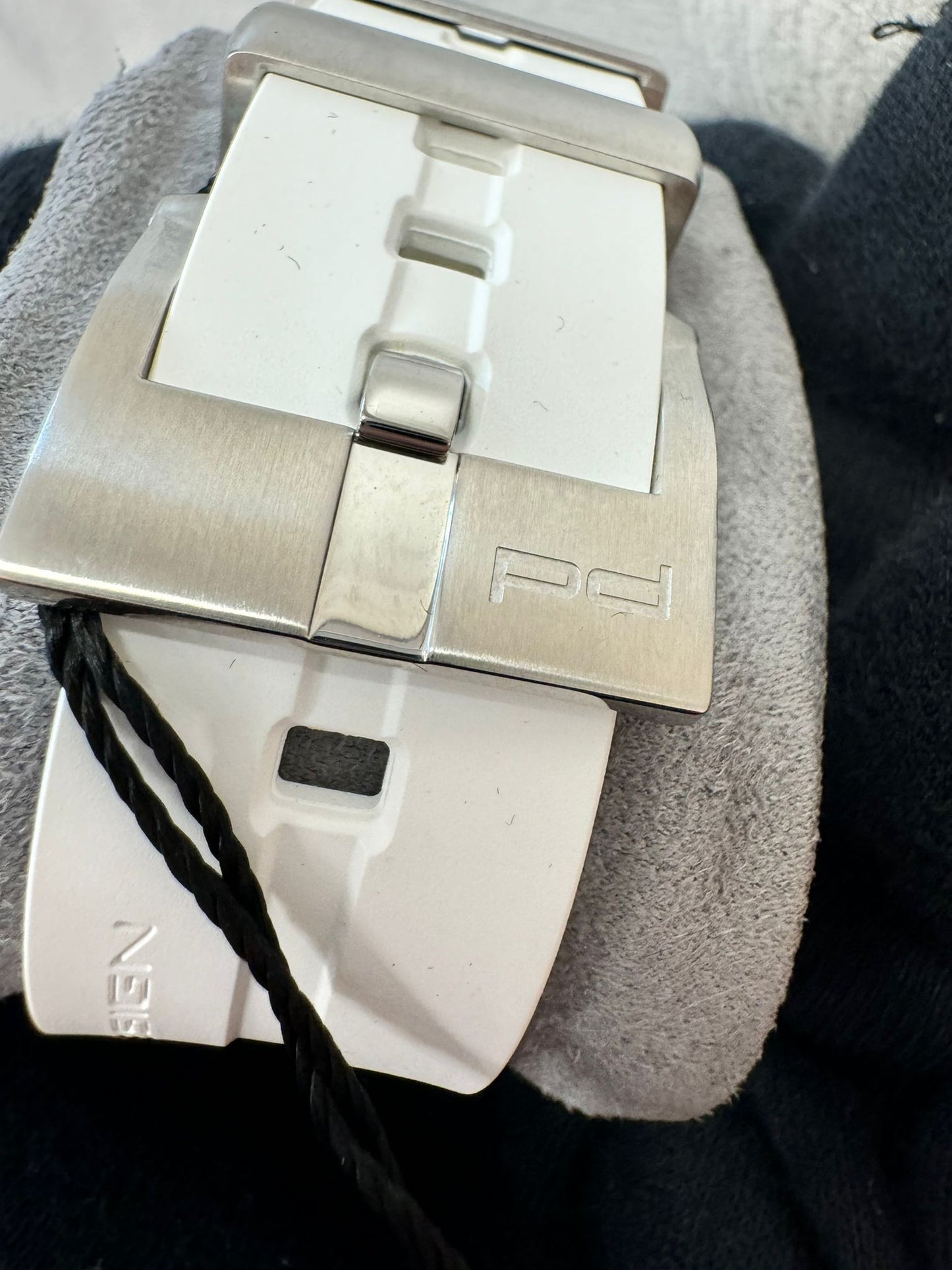 PORSCHE DESIGN Timepieces Flat Six